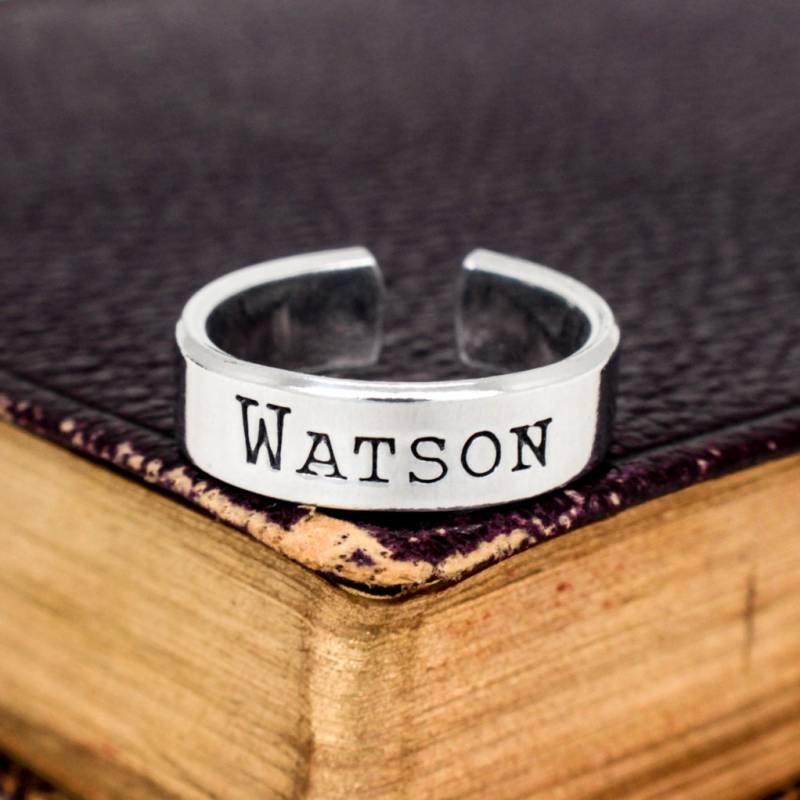 Watson Ring Handgestempelter Name von fromtheinternet