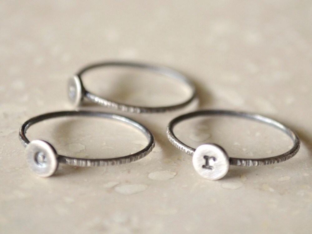 Gestapelte Erste Ringe - Sterling Silber Set Von Drei | 3, Initial Ring, Personalisiert, Custom, Monogramm Ring Gestapelte Erste Ringe - Sterling Silber Set Von Drei | 3, Initial Ring, Personalisiert, Custom, Monogramm Ring von fruitionjewelry