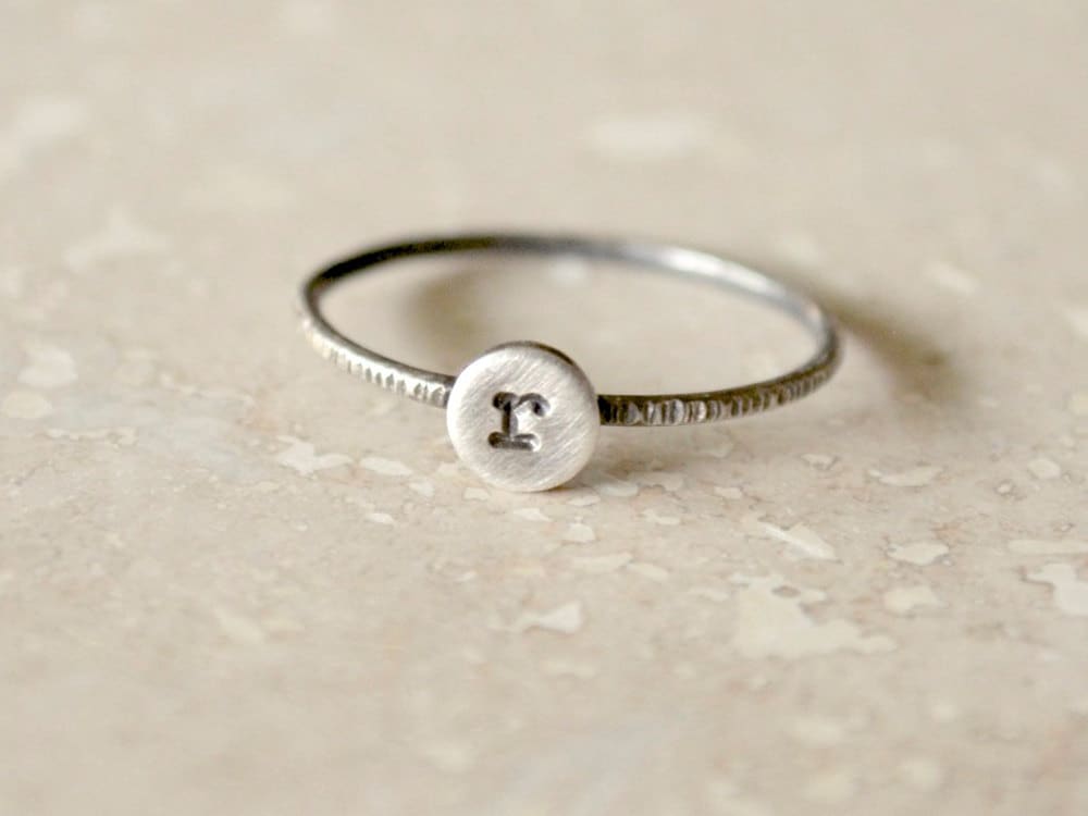 Silber Initial Ring, Benutzerdefinierte Personalisierte Buchstabe Monogramm Ring Silber Initial Ring, Benutzerdefinierte Personalisierte Buchstabe Monogramm Ring von fruitionjewelry