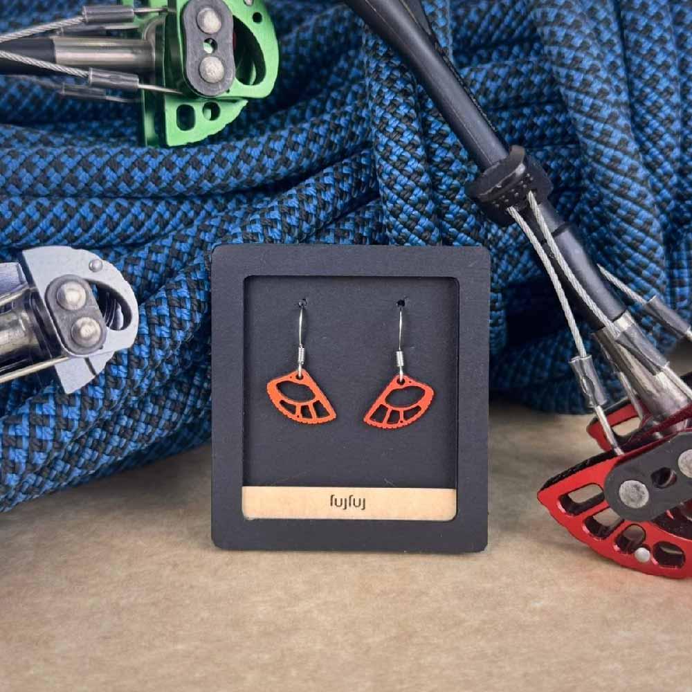 Klettern Ohrringe in Form Von Miniatur Cam Lobe - Rot von fujfujdesign