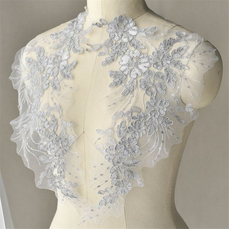Floral Spitze Hochzeit Kleid Spitzenapplikation Pailletten Blume Brautkleid Abendkleid Floral Spitze Hochzeit Kleid Spitzenapplikation Pailletten Blume Brautkleid Abendkleid von fundtruhe
