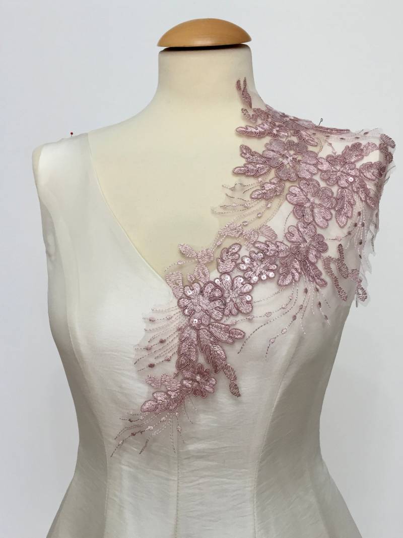 Floral Spitze Hochzeitskleid Spitzenapplikation Pailletten Patch Blume Brautkleid Abendkleid Floral Spitze Hochzeitskleid Spitzenapplikation Pailletten Patch Blume Brautkleid Abendkleid von fundtruhe