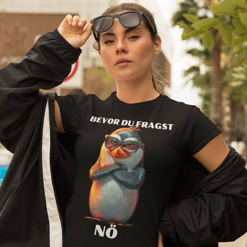Bevor Du Fragst Nein Lustiges Design Mit Süßem Pinguin T-Shirt, Unisex-T-Shirt von funnyShirty