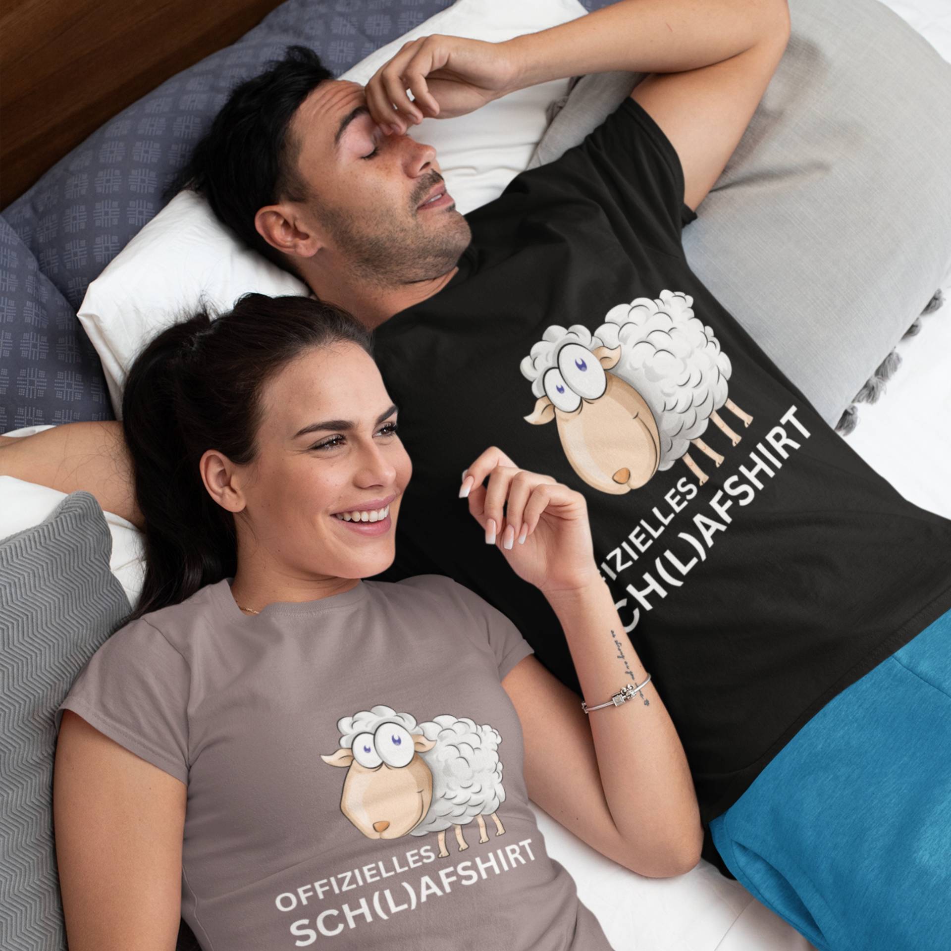 Offizielles Schlafshirt Schaf Pyjama Schlafanzug Nachthemd Unisex-T-Shirt von funnyShirty