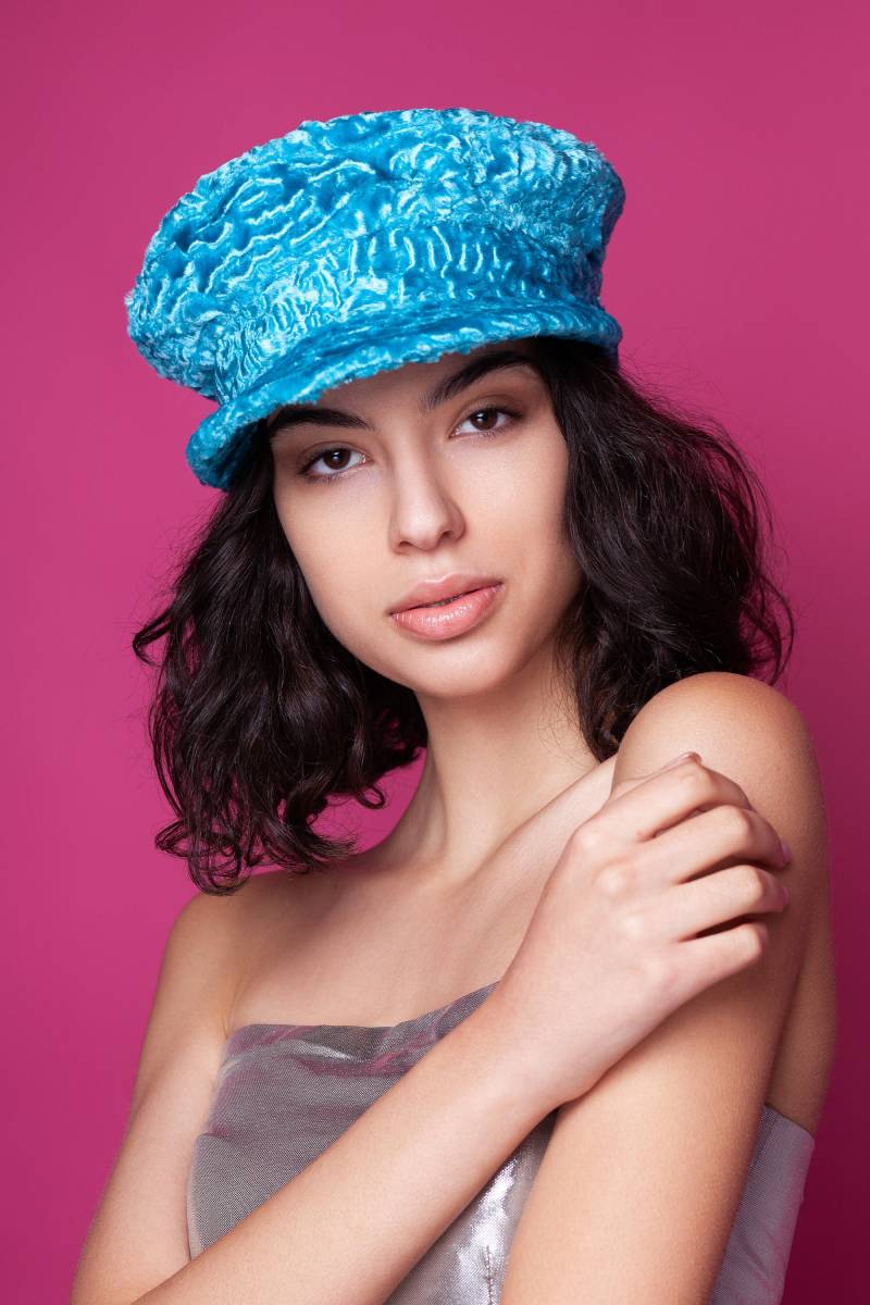 Aquamarin Kunstpelz Schiebermütze von furamur