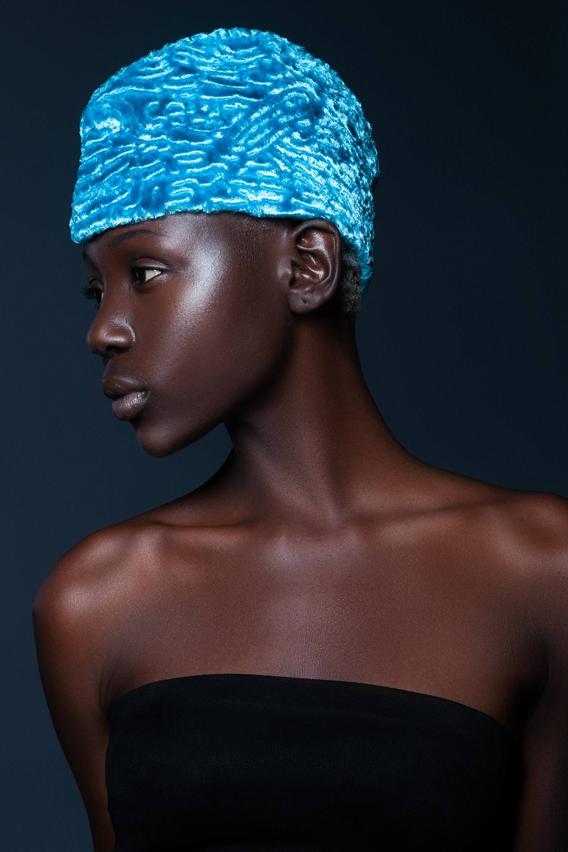 Aquamarine Kunstpelz Futterkappe, Tissavel Designer Hut von furamur