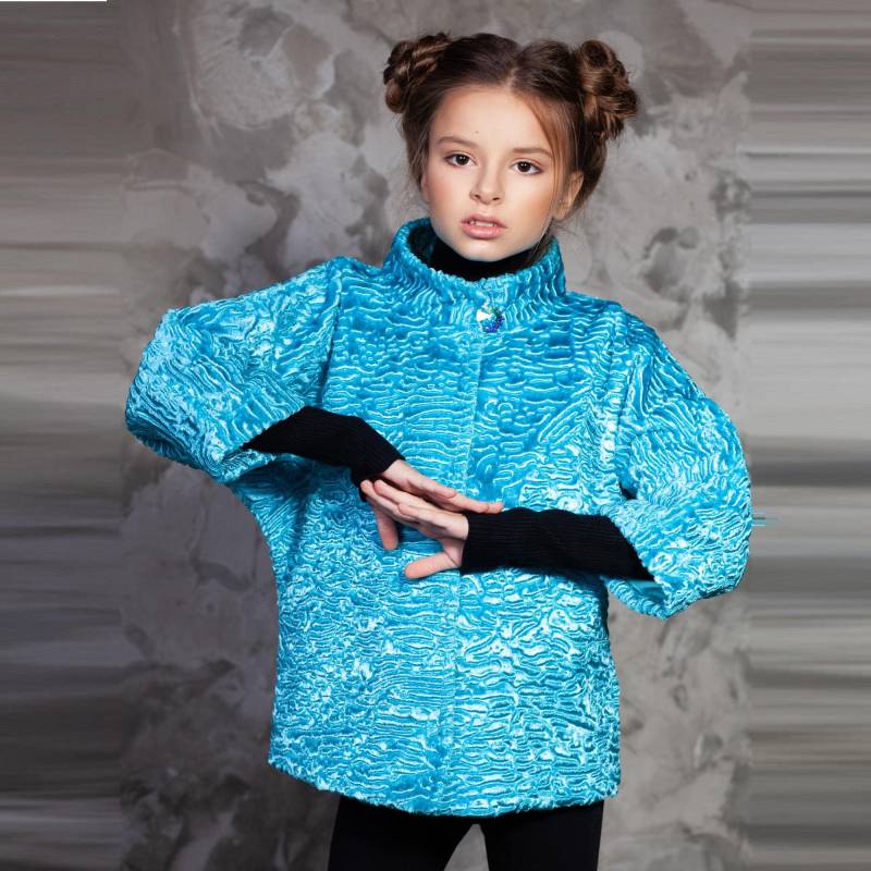 Kindermantel - Blauer Öko Pelz Kindermantel Tissavel Kunstpelz, Swarovski Knopf von furamur