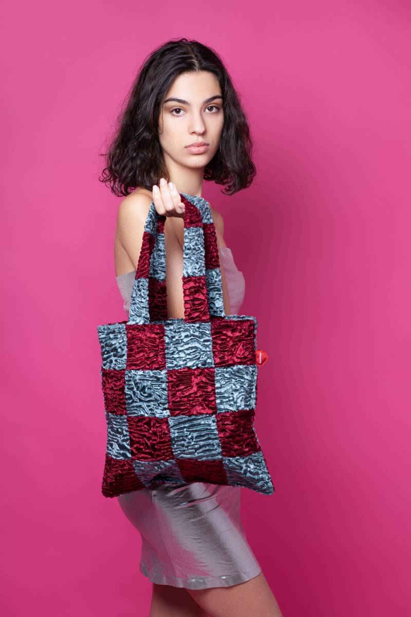 Pelztasche. Einkaufstasche. Mode-Tasche. Damen Tasche. Sack Tote. Öko-Tasche. Schultertasche. Exklusive Öko-Pelze Von Tissavel | Frankreich von furamur