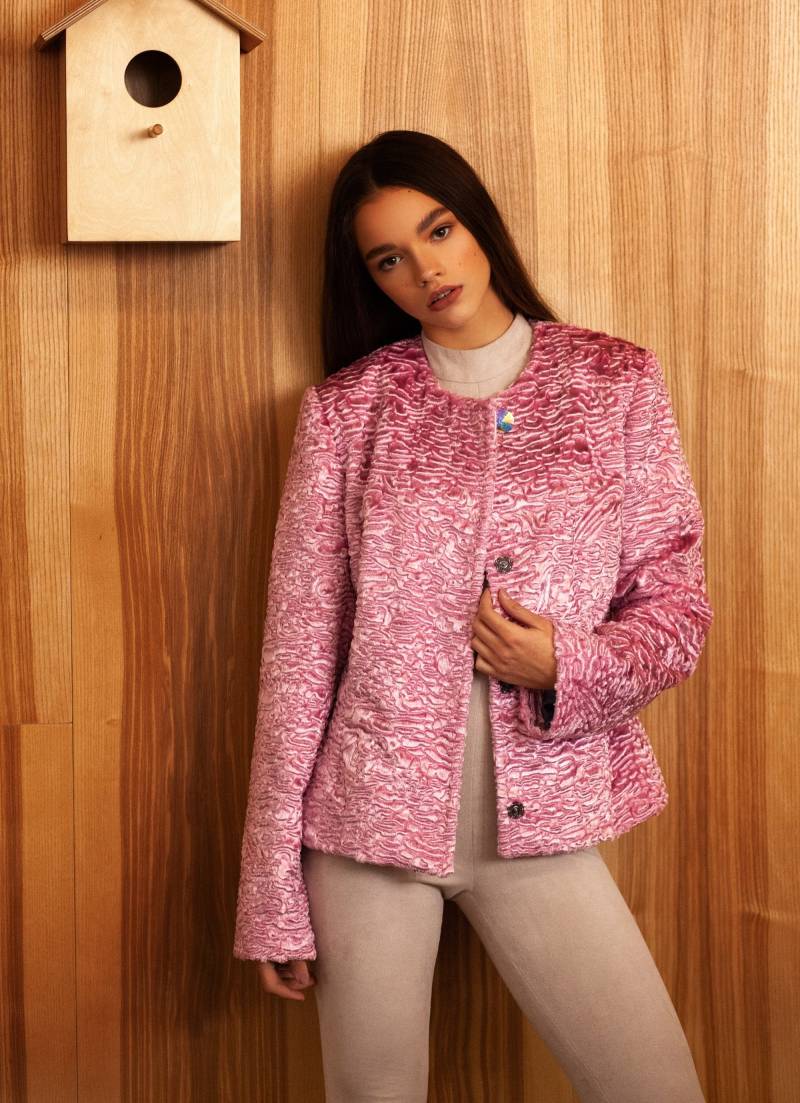 Rosa Kunstpelz Jacke. Heller Wintermantel. Frauen Wunderschöne Kurzer Basic Pelzmantel. Exklusive Öko-Pelze Von Tissavel | Frankreich von furamur