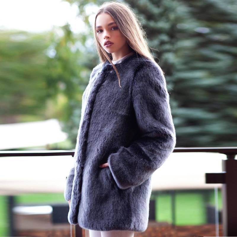 Sable Graphite Kunstpelz Mantel - Handgemachter Umweltfreundlicher Wintermantel von furamur