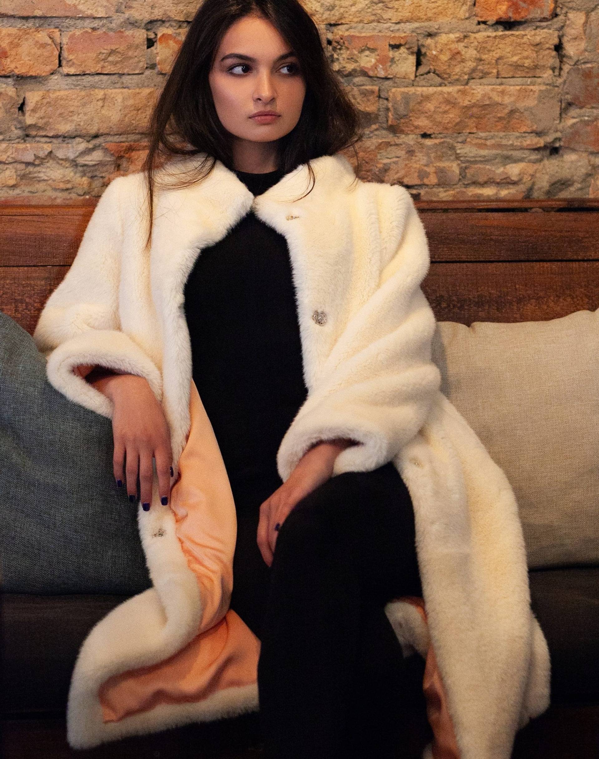 Weißer Kunst Nerz Mantel - Luxus Vegan Pelzjacke Mäntel von furamur