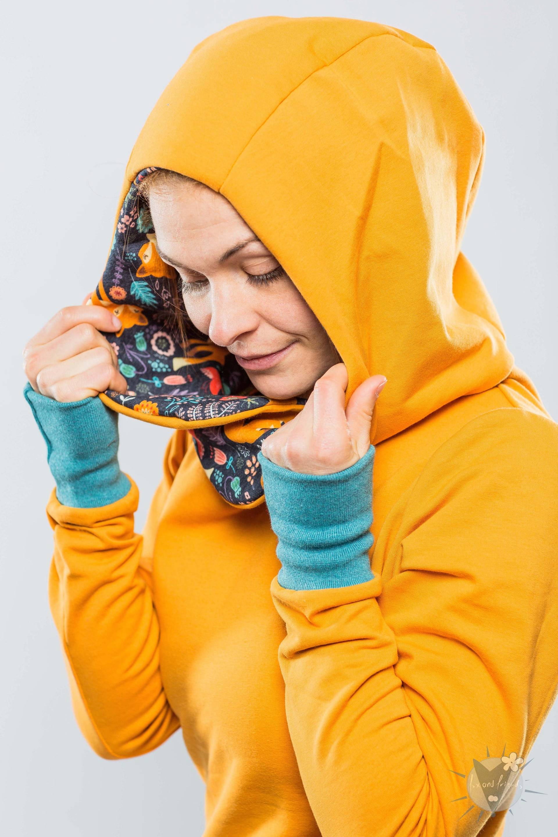 Kapuzenpulli Frauen - Gelb Mit Füchsen Kapuzenpulli Frauen - Gelb Mit Füchsen von fuxandfriends