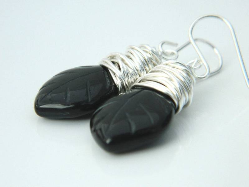 Schwarzes Blatt Edelstein Ohrringe. Schwarze Tropfen Steine Blatt, Draht Gewickelt Ohrringe, Silber Bräute Juwel, Ohrringe von gabeadz