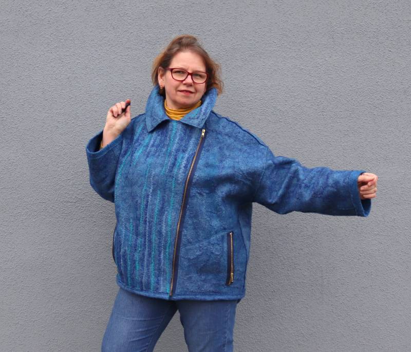 Wollmantel Blaue Wolljacke Gefilzter Mantel Naturwolle Bomber Galafilc Wearable Art Jacket von galafilc