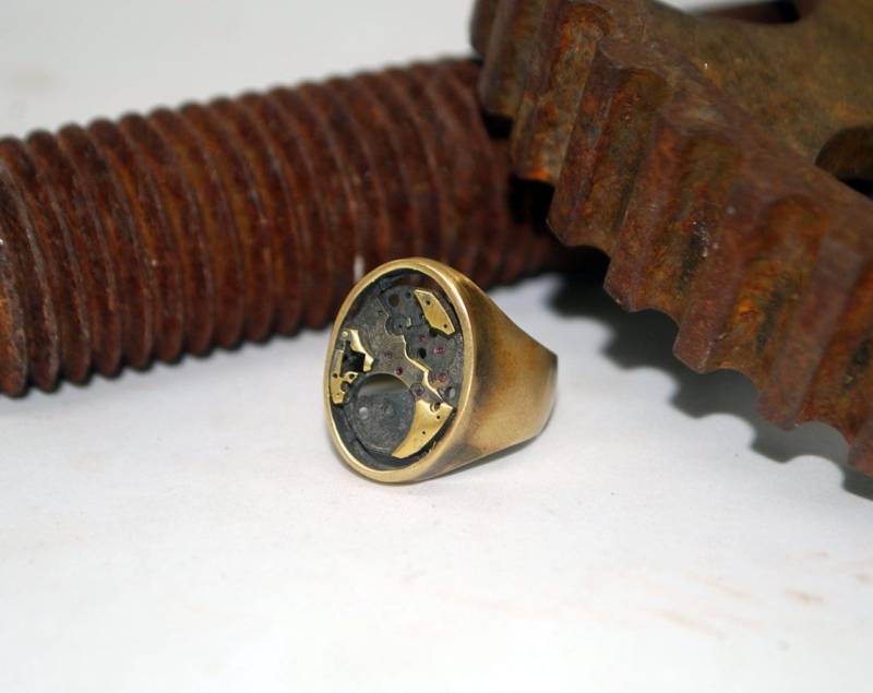 Ellipsis-steampunk-Oval-Elliptic-Ecliptic-Signet Ring-Grange-Rustikal-Brennender Mann-Messing-Mad Max-Mj von galbarash