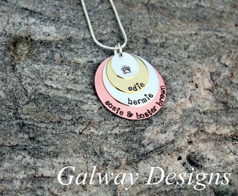 4 Scheibe Gestapelt Gemischten Metall Hand Gestempelt Halskette von galwaydesigns
