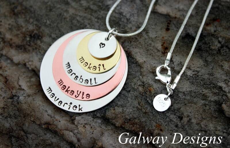 5 Disc Gestapelt Gemischte Metall Hand Gestempelt Halskette von galwaydesigns
