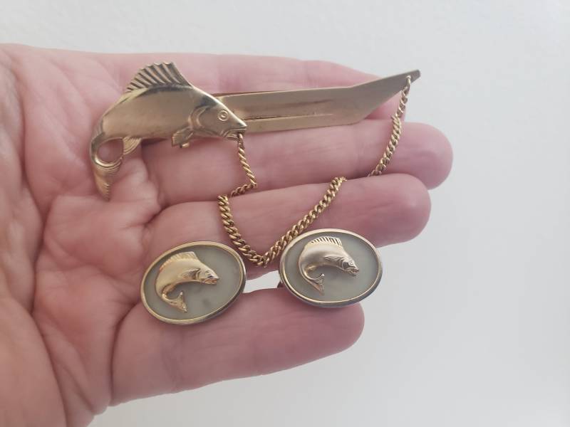 Vintage Anson Angeln Themed Krawattenklammer Und Manschettenknöpfe Set in Unabhängiger Juwelier Präsentationsbox, Goldfarbenes Metall von gamblordcollectables