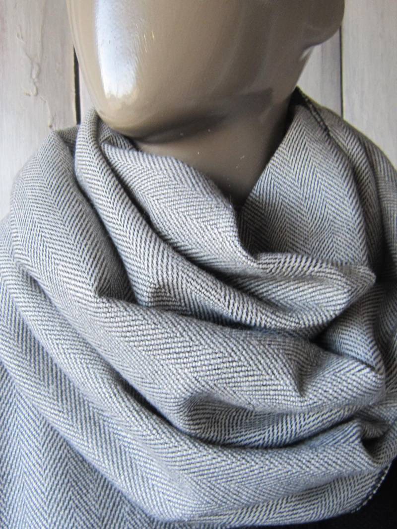 Herringbone Männer Schal, Grau Infinity Geschenk Wollschal, Tweed Winter Schal von gameofscarves