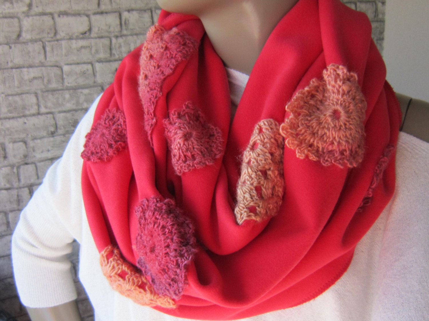 Infinity-Schals/Korallen-Damenschal Mit Infinity-Motiv, Damenmode, Accessoires, Schals, Geschenkideen, Weihnachtsgeschenke von gameofscarves