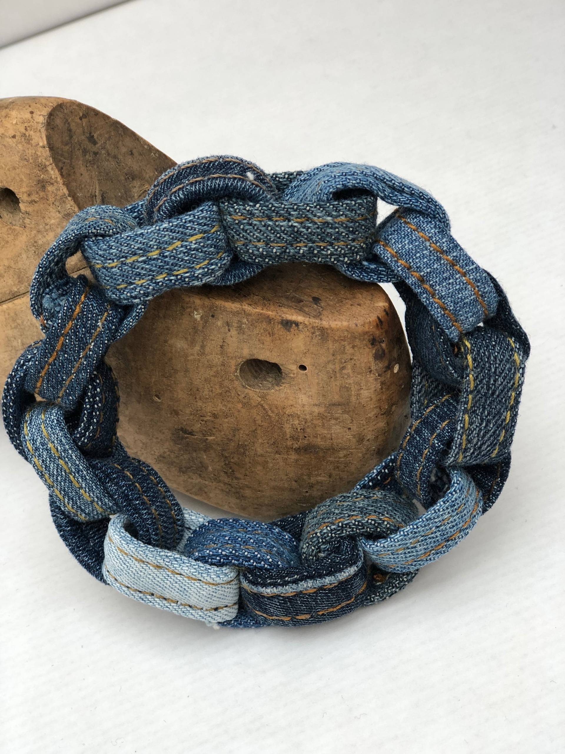 Blaues Jeans Armband Recyceltes Stoffarmband Textilschmuck Jeansschmuck Blaues Jeans Armband Recyceltes Stoffarmband Textilschmuck Jeansschmuck von gasani