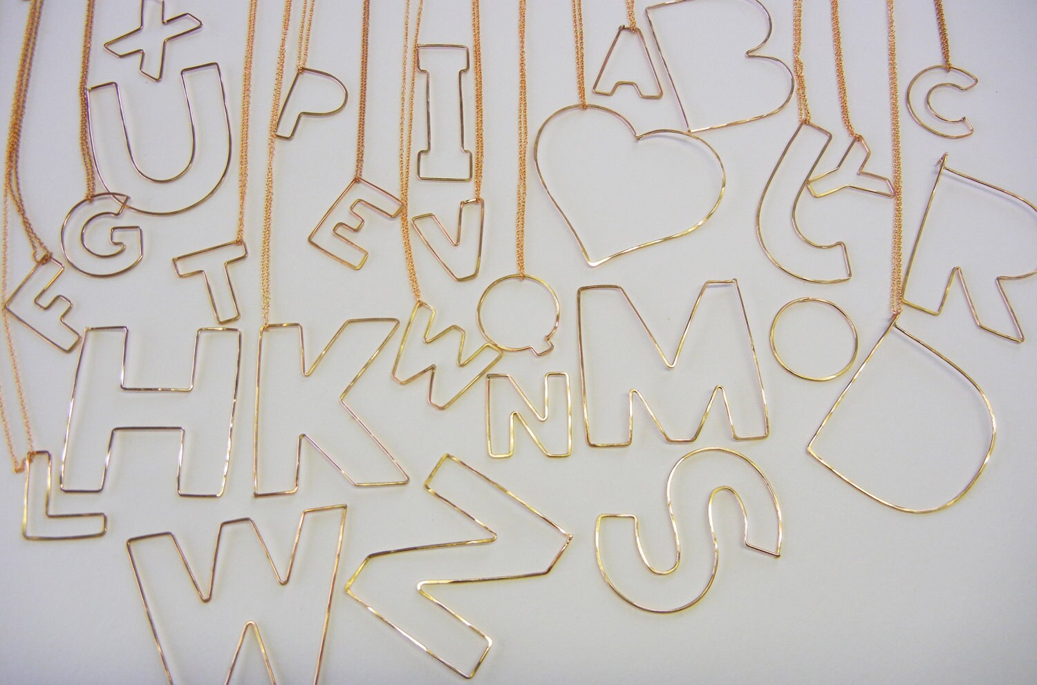 Initial Halskette-Personalisierung Schmuck-14K Gold Filled Draht-Monogramm Anhänger/Buchstabe Halskette/Buchstabe Anhänger/Initial Initial Halskette-Personalisierung Schmuck-14K Gold Filled Draht-Monogramm Anhänger/Buchstabe Halskette/Buchstabe Anhänger/Initial von gaugenyc