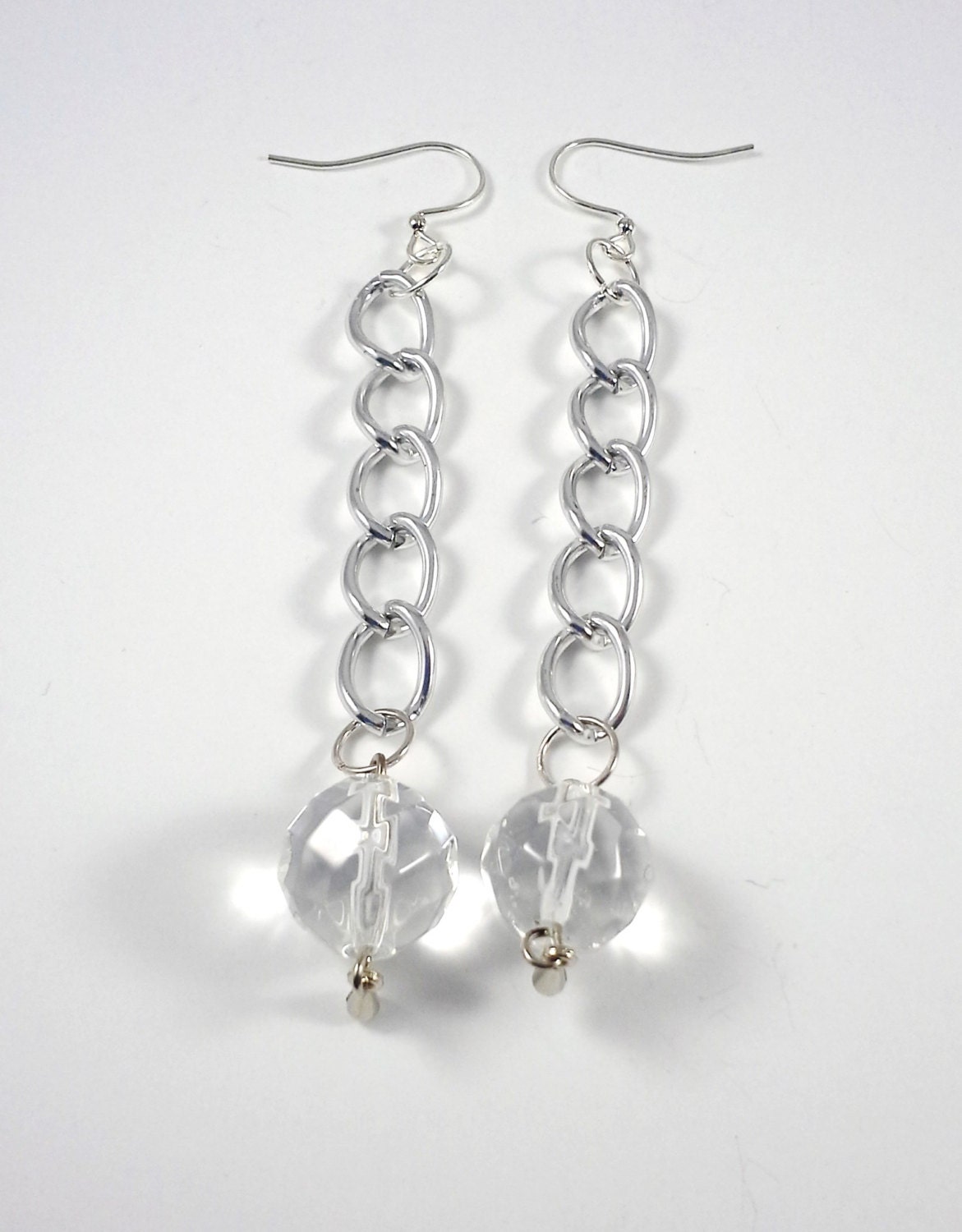 5x5 Kollektion Ohrringe 14mm Kristallkugeln Versilberte Kette 4 Zoll Lang. Die Fünf Artikel | Separat Verkauft Insgesamt Ca. Füße von gaynells