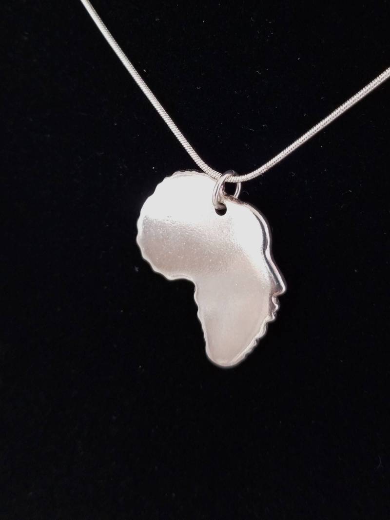 Halskette/Anhänger "Uso' Silber .999 Clay Afrika Gesicht in Swahili Schmuck Von Jennell | Jxj von gaynells