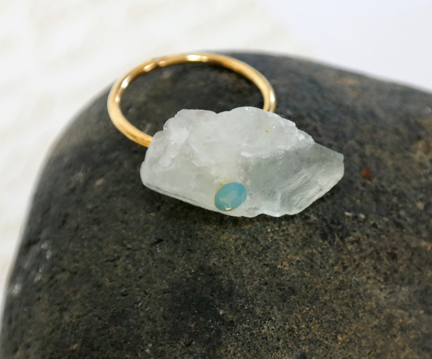 Boho Edelstein Schmuck, Fluorit Ring, Rohstein Statement Mintgrün Kristall Quarz Geschenk Für Sie Boho Edelstein Schmuck, Fluorit Ring, Rohstein Statement Mintgrün Kristall Quarz Geschenk Für Sie von gazellejewelry