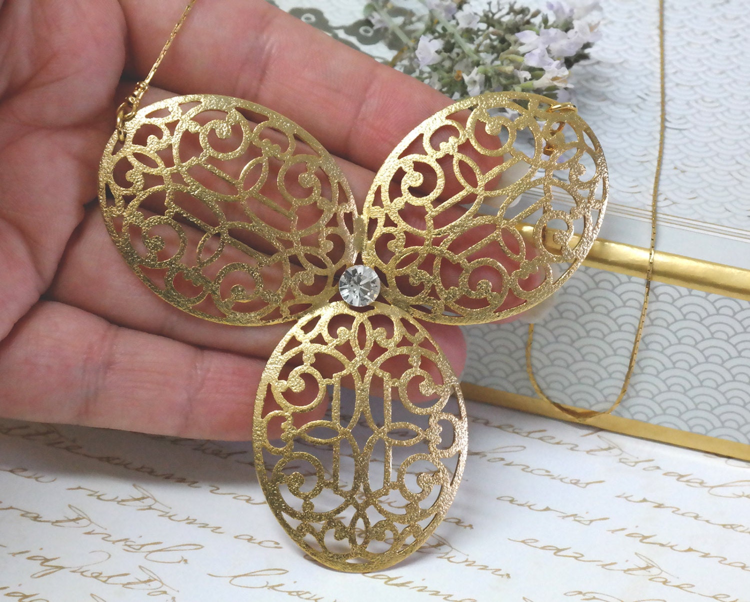 Gold Statement Halskette, Kristall Einzigartige Bib Filigrane Geschenk Für Sie, Goldkette Gold Statement Halskette, Kristall Einzigartige Bib Filigrane Geschenk Für Sie, Goldkette von gazellejewelry