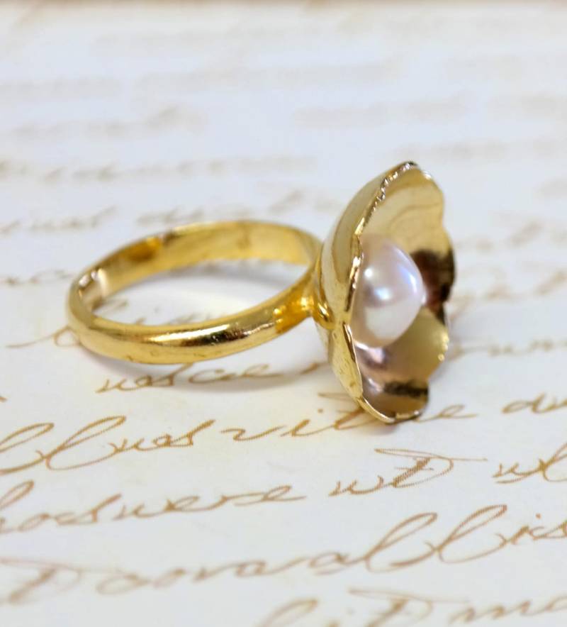 Mutter Geschenk Für Frauen, Prinzessin Perle Ring, Gold Blume Braut Verlobung Abschlussball Ring von gazellejewelry