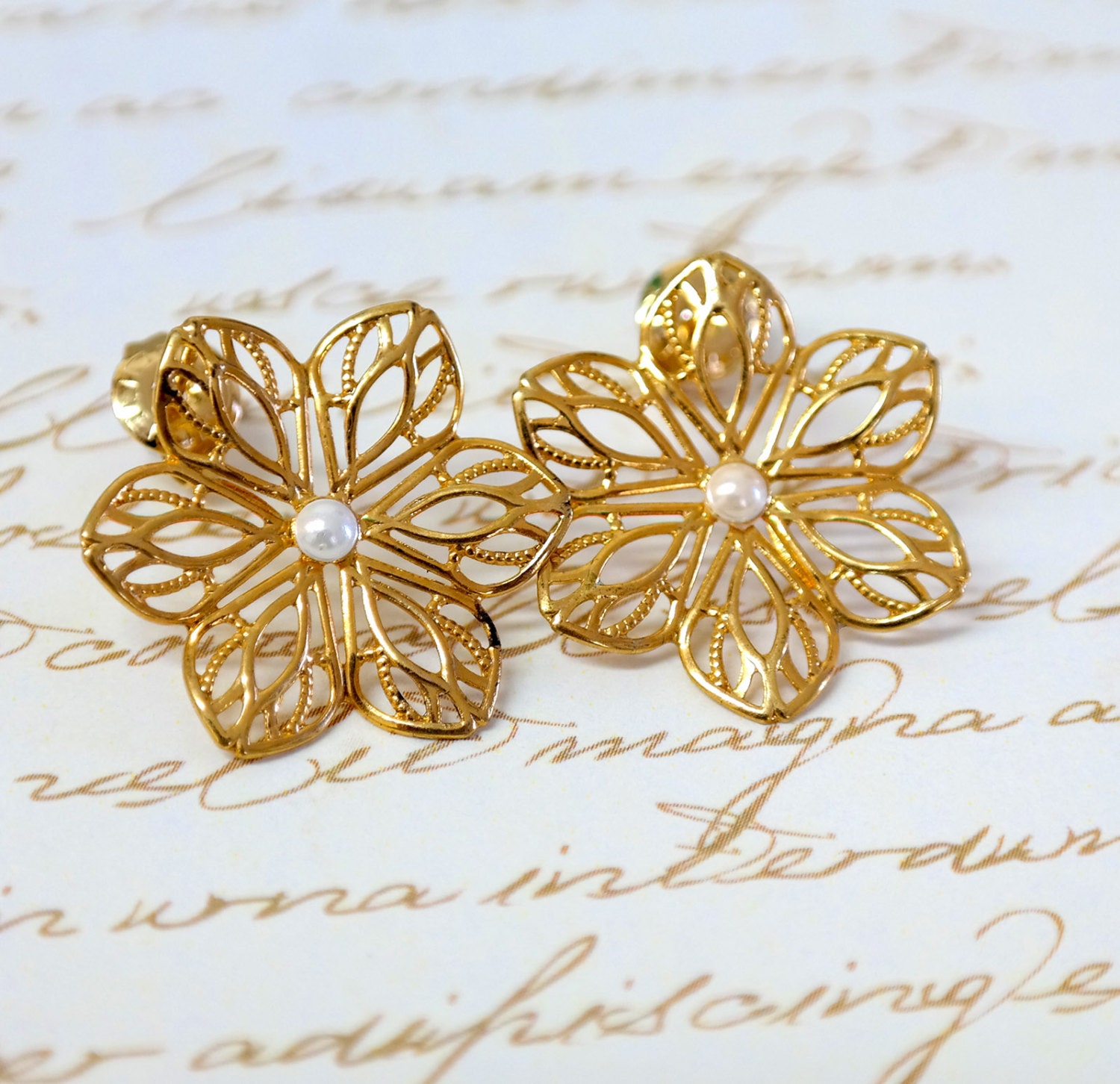 Perle Braut Ohrringe, Hochzeit Party Elegante Gold Ohrstecker, Blume Ohrstecker Perle Braut Ohrringe, Hochzeit Party Elegante Gold Ohrstecker, Blume Ohrstecker von gazellejewelry