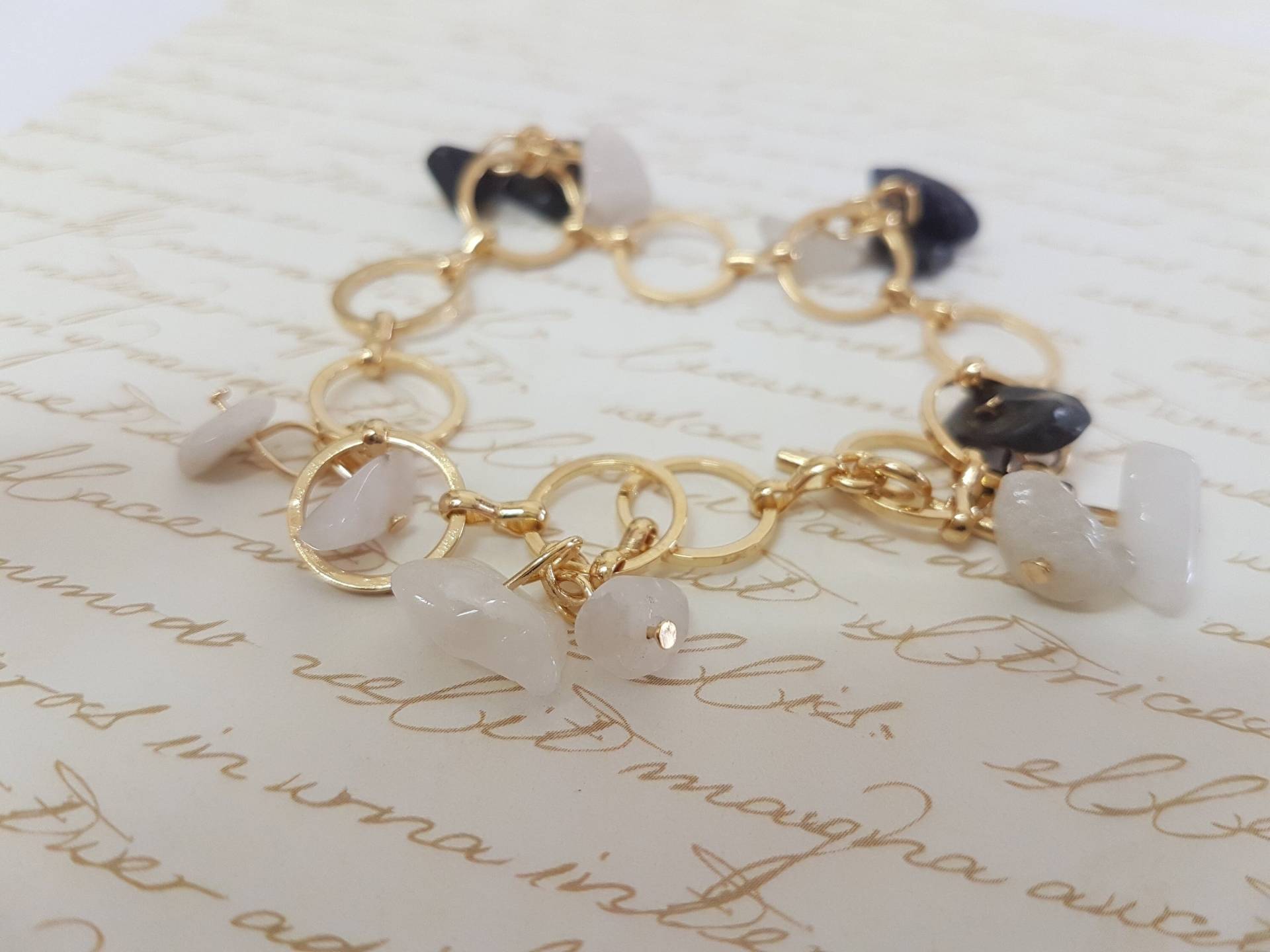 Schwarzer Onyx Armband, Frauen Edelstein Gold Charm Kette Kristalle Armband Schwarzer Onyx Armband, Frauen Edelstein Gold Charm Kette Kristalle Armband von gazellejewelry