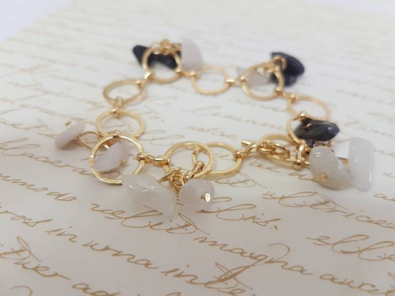 Schwarzer Onyx Armband, Frauen Edelstein Gold Charm Kette Kristalle Armband von gazellejewelry