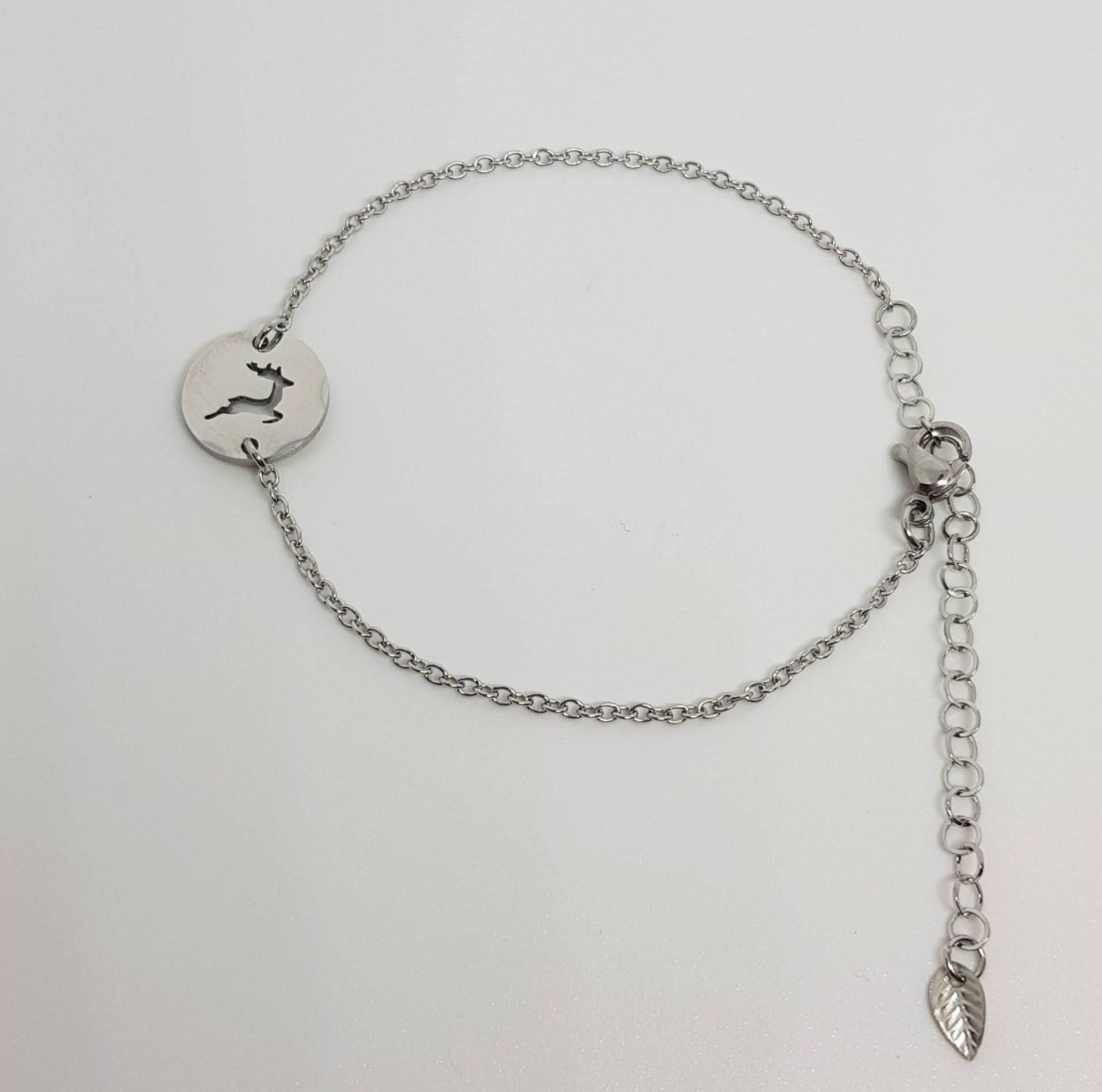 Arm - Oder Fußkettchen Mit Hirsch Tracht Von Geraspel von geRaspel