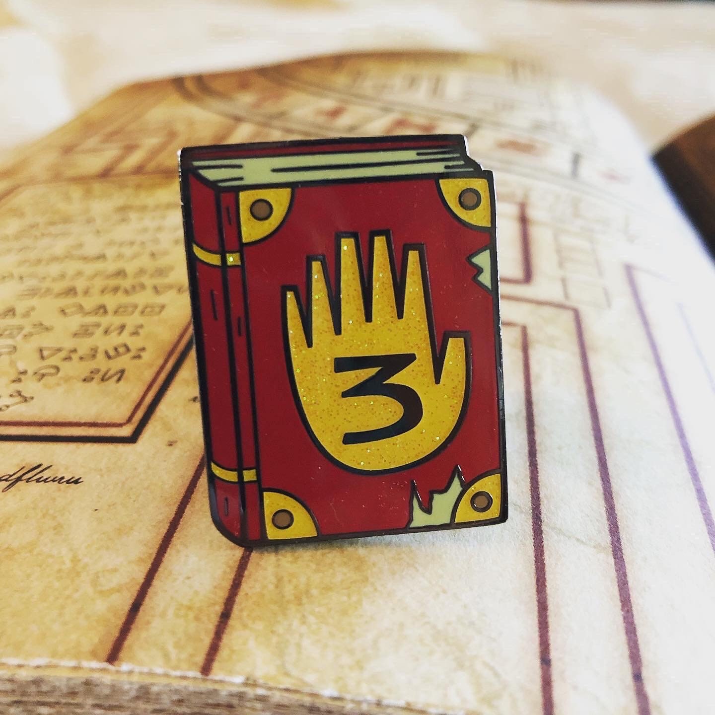 Zeitschrift No. 3 Emaille-Pins | Glitzernde Edition von geekboypress