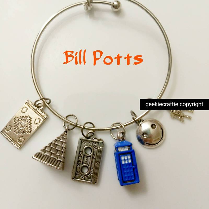 Bill Potts Doctor's Companion Bettelarmband Doctor Who Inspirierter Schmuck Pearl Mackie Bill Potts Doctor's Companion Bettelarmband Doctor Who Inspirierter Schmuck Pearl Mackie von geekiecraftie