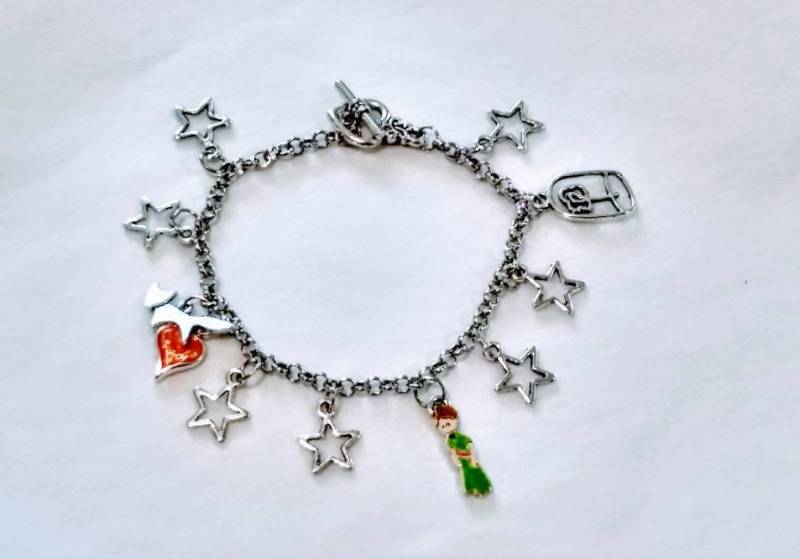 Der Kleine Prinz - Inspiriertes Bettelarmband Handbemalter Emaille-Charme Der Kleine Prinz - Inspiriertes Bettelarmband Handbemalter Emaille-Charme von geekiecraftie