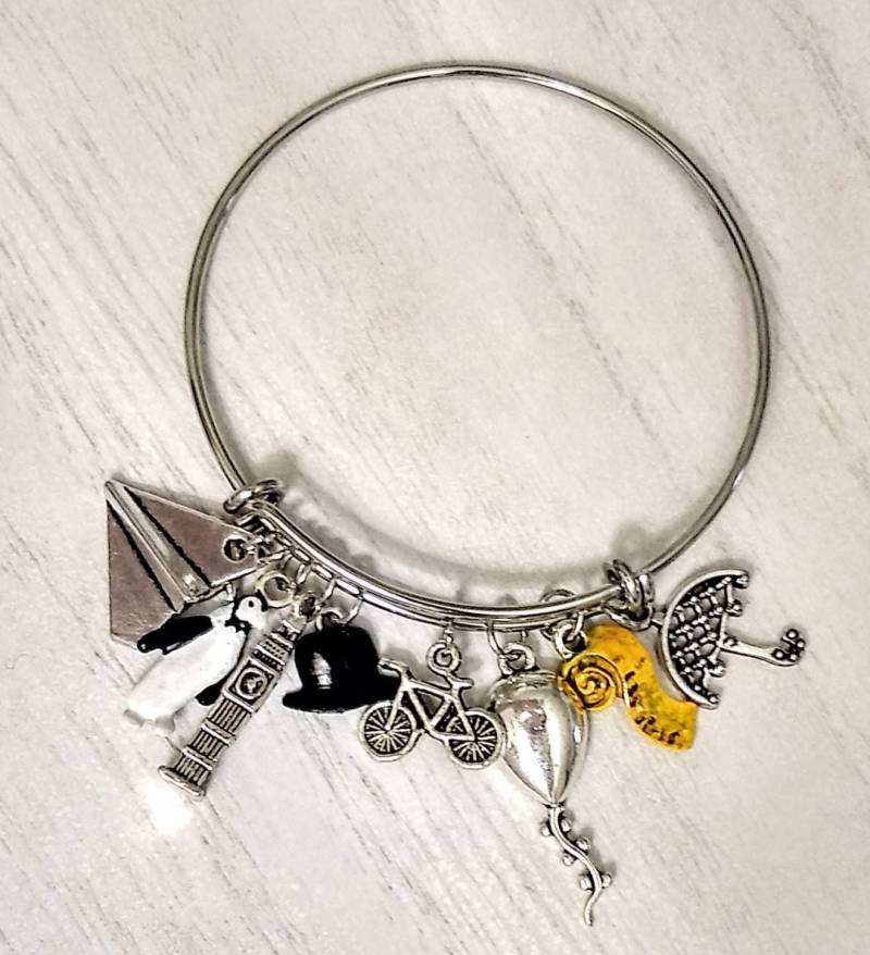 Praktisch in Jeder Hinsicht Perfekt Mary Poppins-Inspirierter Charm Armreif Bettelarmband Handbemalte Emaille-Charms Praktisch in Jeder Hinsicht Perfekt Mary Poppins-Inspirierter Charm Armreif Bettelarmband Handbemalte Emaille-Charms von geekiecraftie