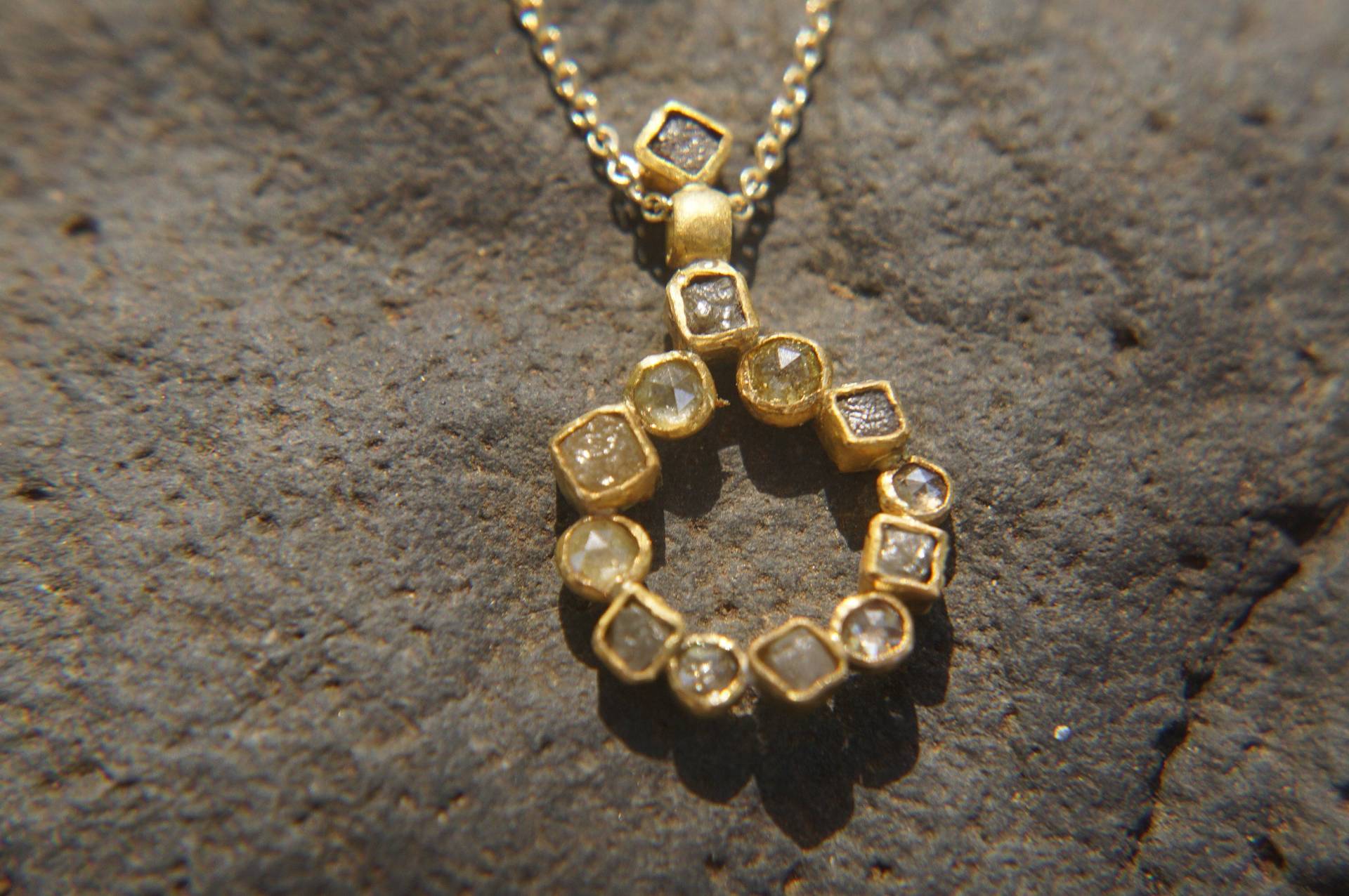 24 K Gold Anhänger //Gold Diamant /Rose Geschnitten Gold //24 Diamant-Anhänger //Multi Diamanten //Rose 24K von geffenjewelry