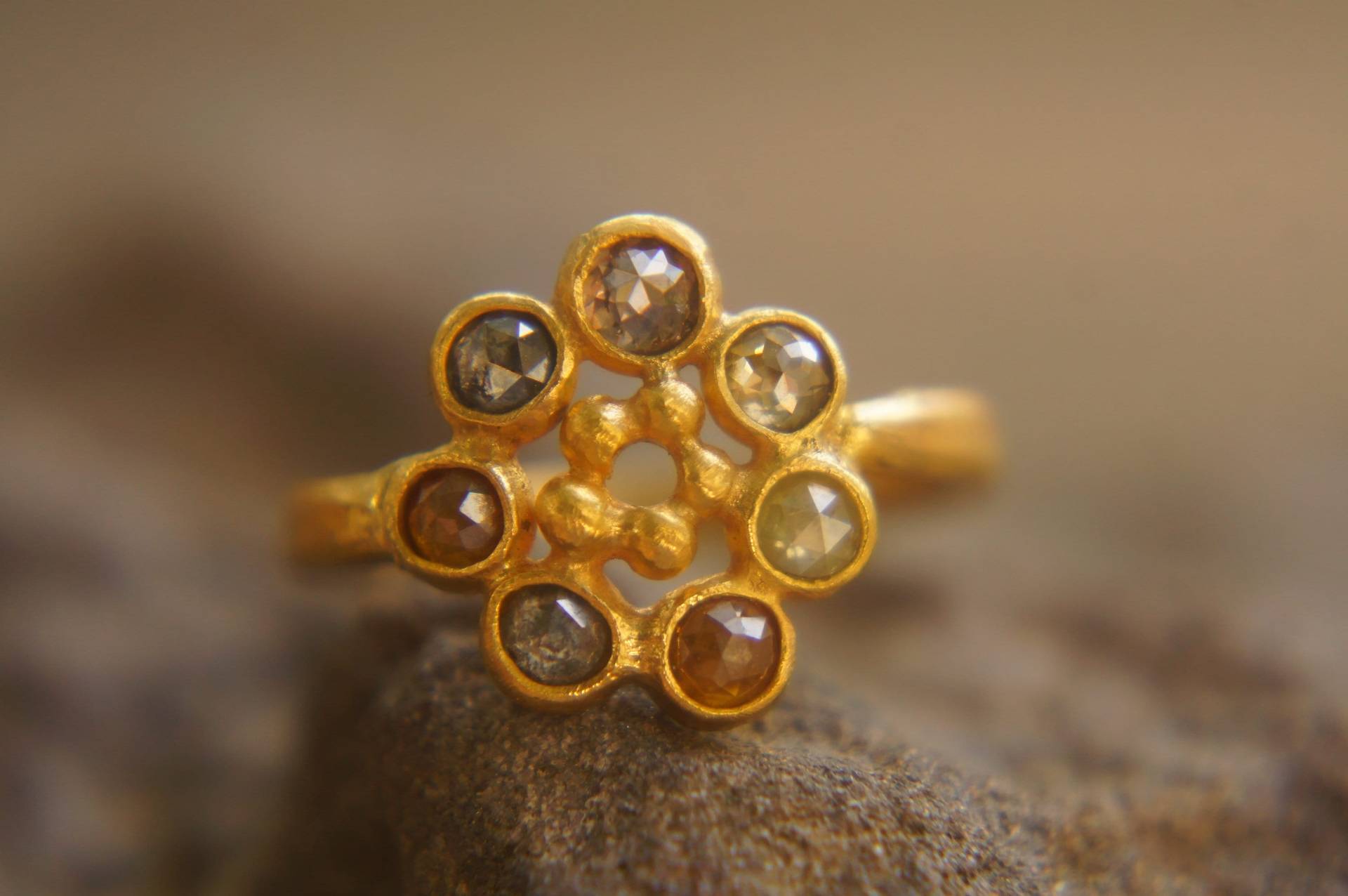 24K Gold Diamanten Ring//Handwerklicher Champagner Diamant Ring//24K Handwerker Ring von geffenjewelry