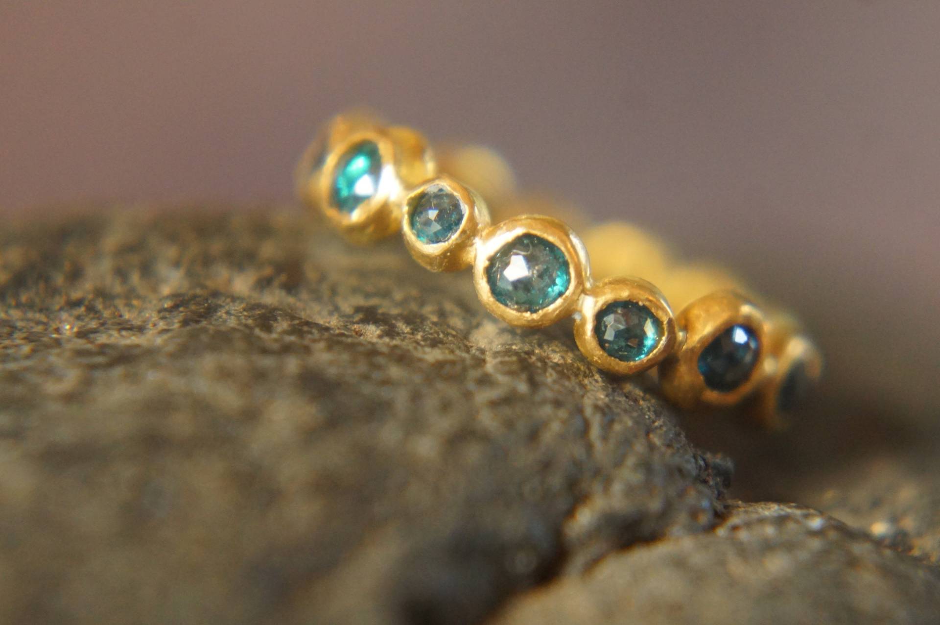 Blauer Diamanten Ring/24K Gold Diamant Verlobungsring/24K Verlobungsring von geffenjewelry