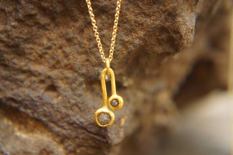 Goldanhänger//Goldkette//Edelsteinanhänger//Rohdiamantanhänger//Anhänger 22K Gold//Golddiamantanhänger//Solid Gold von geffenjewelry