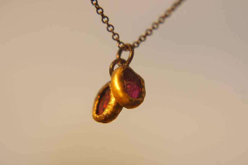 Kleiner 4-5 Mm Anhänger/Massiver 24K Goldanhänger//Goldkette Charm Anhänger//Edelsteinanhänger24K Goldanhänger//24K Goldkette//24K Goldkette von geffenjewelry