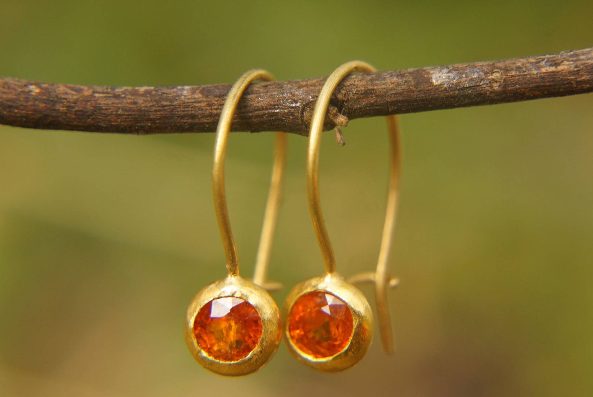 Orange Spessartit Granat Goldohrringe/24K Massive Goldohrringe/Handgemachte Ohrringe Aus von geffenjewelry