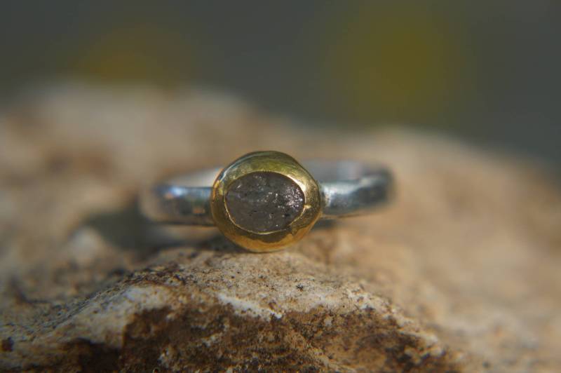 Rohdiamant Ring//Rohdiamant Ring//Ungeschliffener Diamantring//Alternativer Diamantring//Silberring Handgemacht//Ungeschliffener 1Ct Diamantring // von geffenjewelry