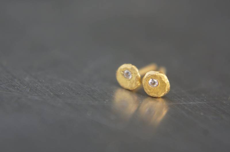 Solide 24K Gold - Diamant Ohrstecker -Gold Ohrringe Diamant-Gold Ohrstecker-24K Gold Ohrringe-Diamant Ohrringe-Winzige Ohrstecker-Yoavgefen von geffenjewelry