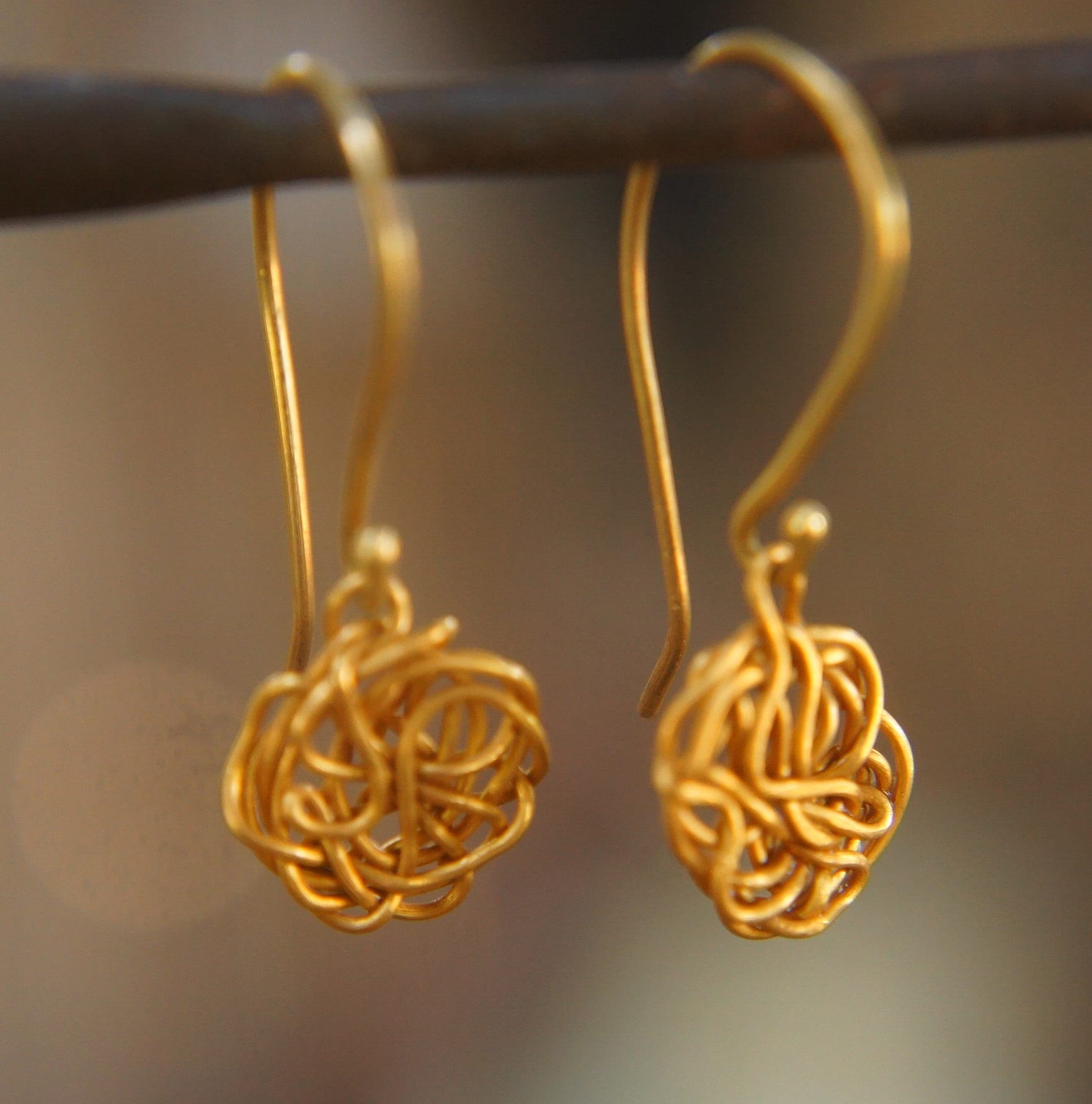 Solide Gold Ohrringe //Gold Draht //24 K Ohrring/24 Runde Baumeln von geffenjewelry