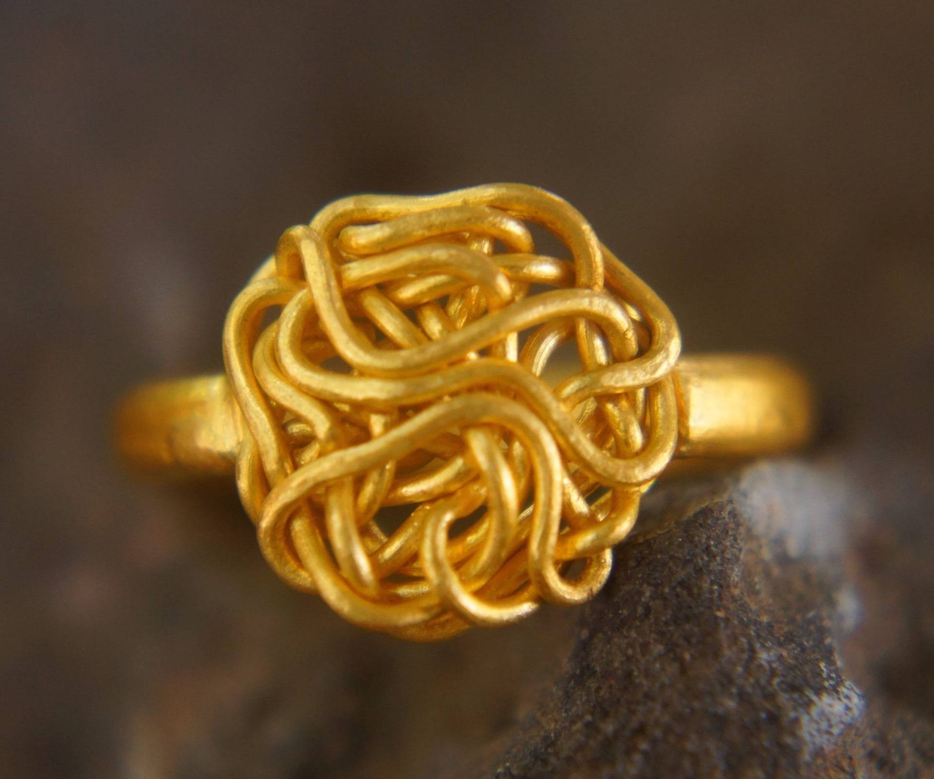 Solide Gold Ring //Gold Draht/24K Aussage Massive 24 K Runde Anhänger von geffenjewelry