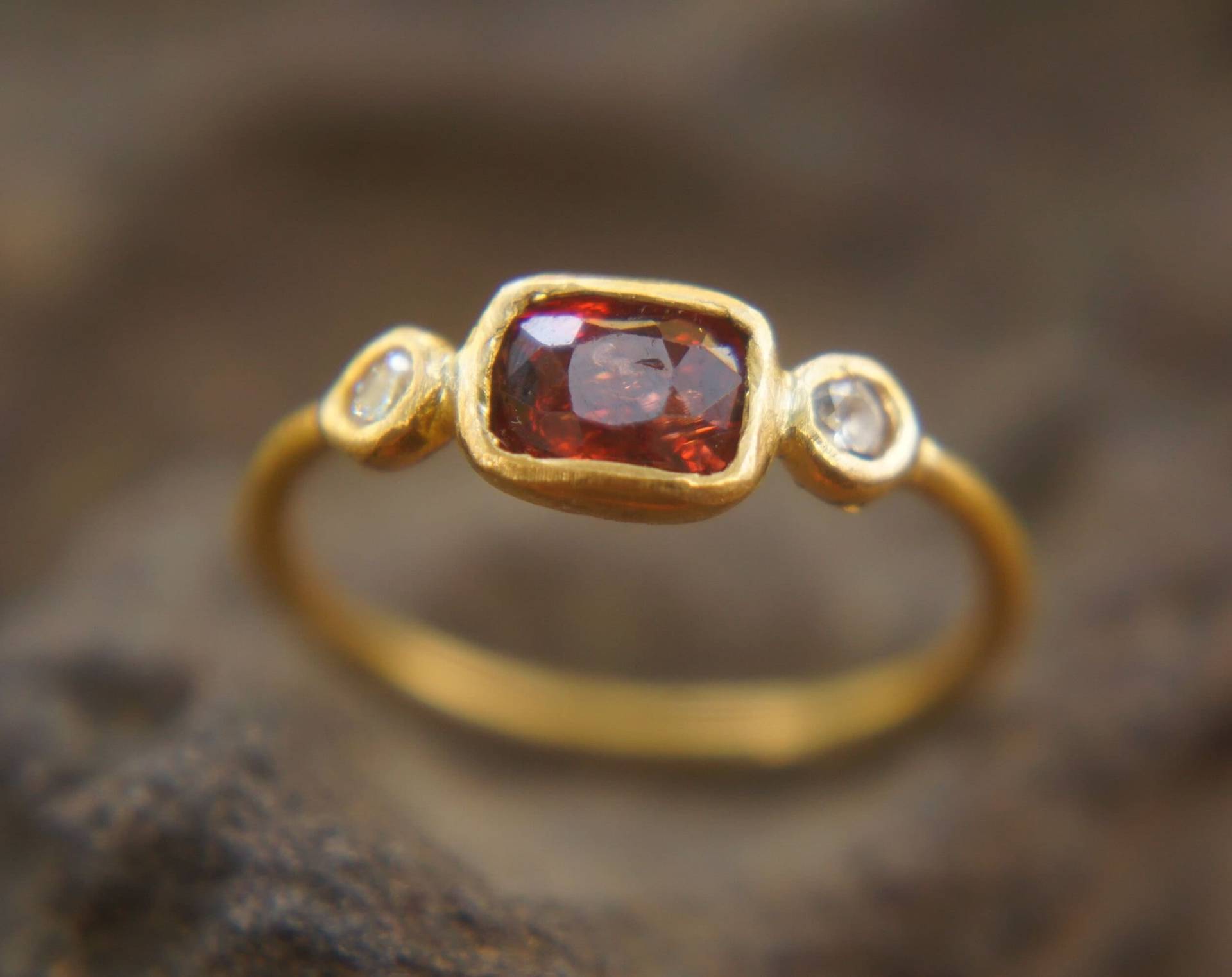 Spinell Diamantring//Handwerklicher Spinellring//Spinell 22K Ring//Verlobungsohrringe//22K Goldring//22K Gold Diamantring//Gold von geffenjewelry